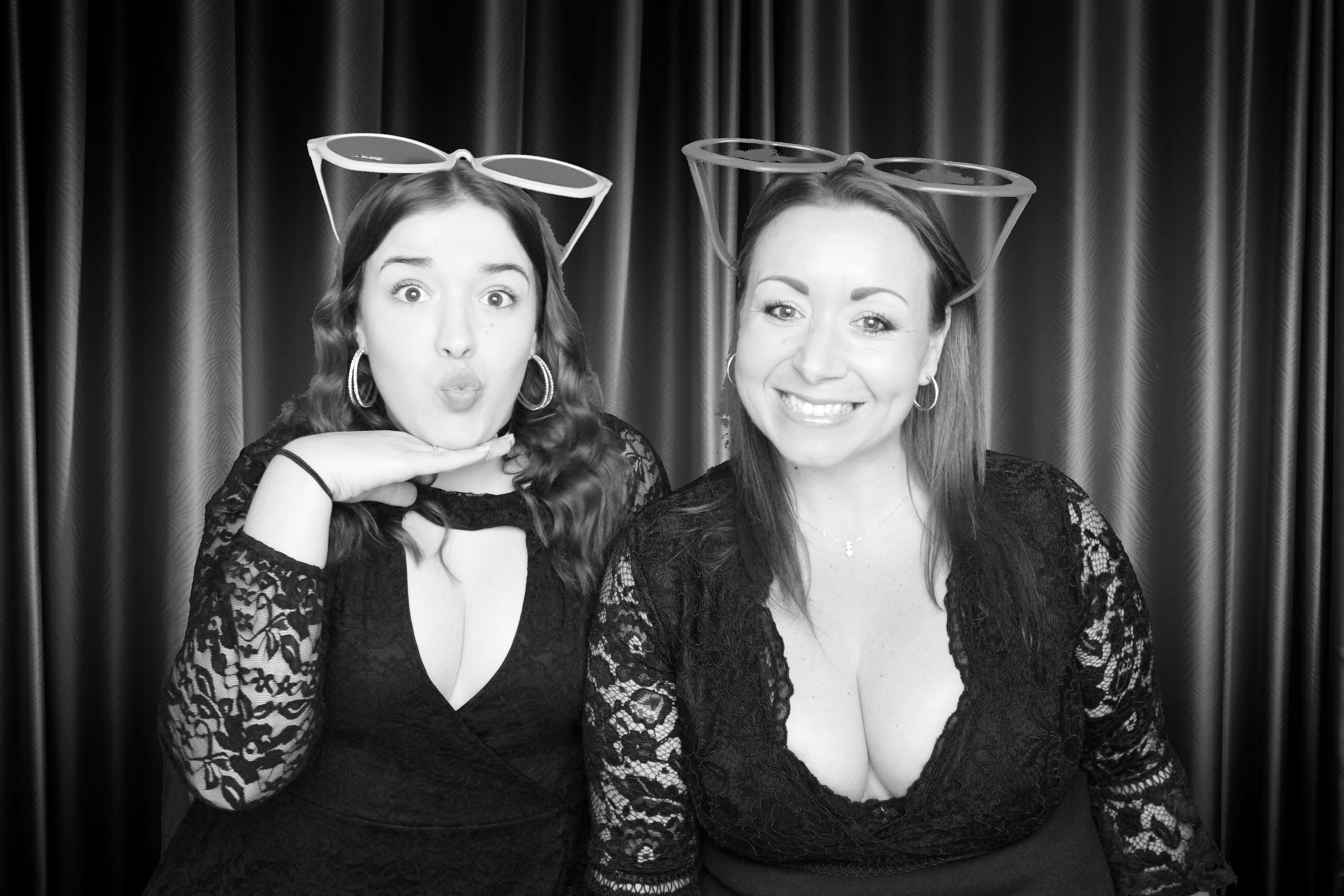Yvette and Claire’s 40th birthday! - Images | View more photos from the event at gallery.partydelightsphotobooth.co.uk/u/PartyDelightsPhotoBooth/Yvette-and-Claire’s-40th-birthday-Images
